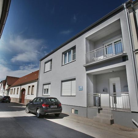 Zentrum 2 Moerbisch Mörbisch am See Buitenkant foto