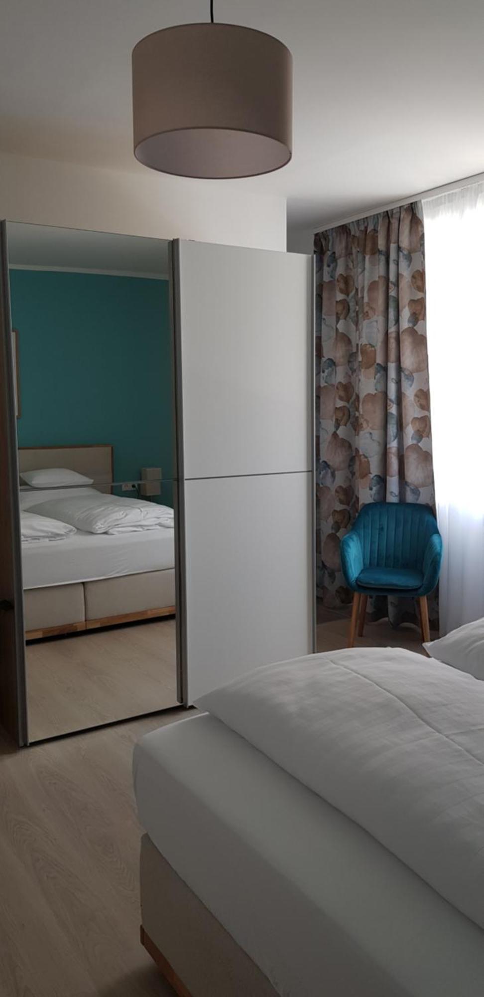 Zentrum 2 Moerbisch Mörbisch am See Kamer foto